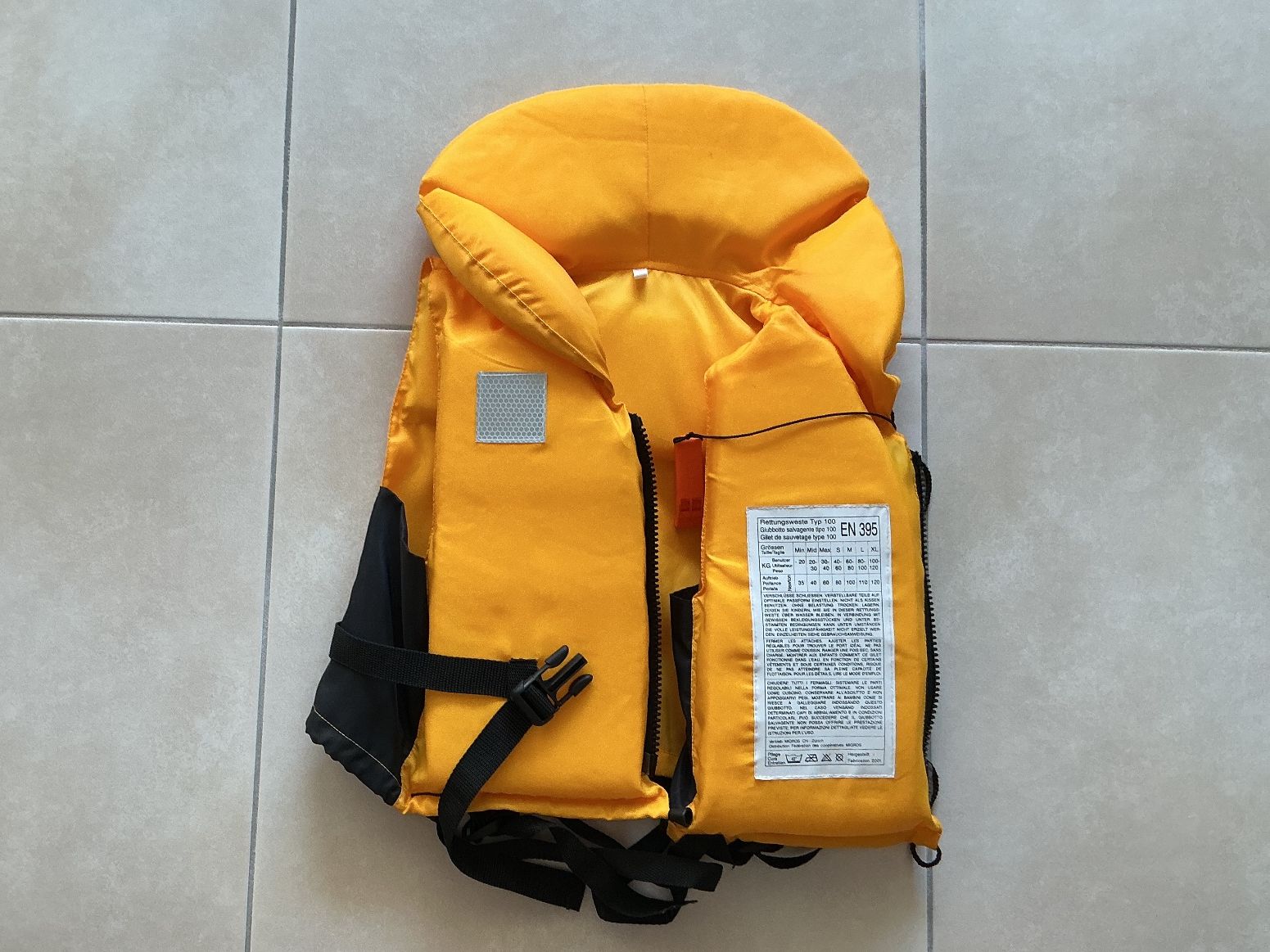Giubbotti di salvataggio: Schwimmweste gelb Kind 30-40kg – Usato da Frauenfeld venduto da Stehojen 1
