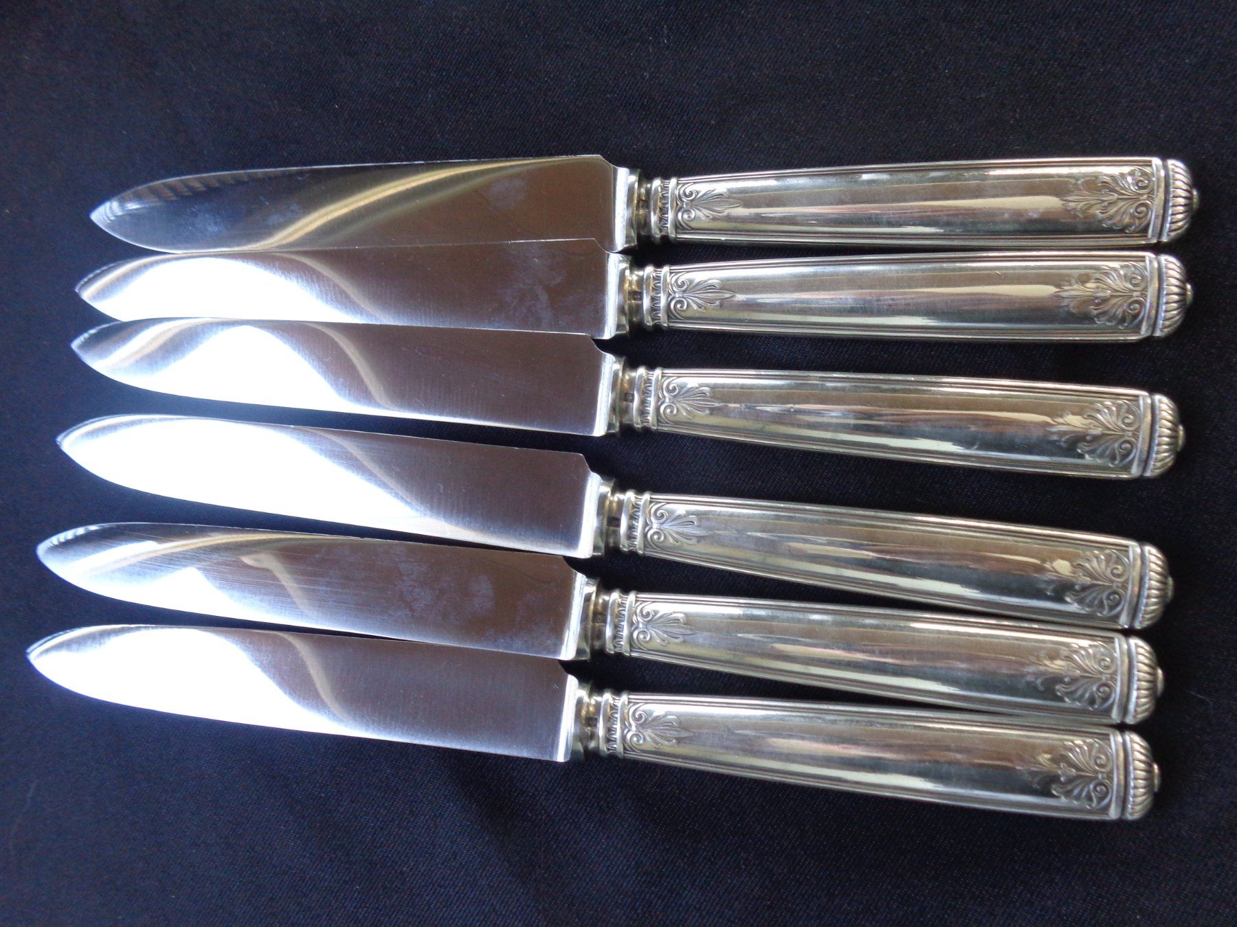 Christofle Bestecksets: * 6 X GRANDE COUTEAUX CHRISTOFLE MAILMASON ORIGINAL – Neu (gemäss Beschreibung) aus Morges von argento.oro.65 7