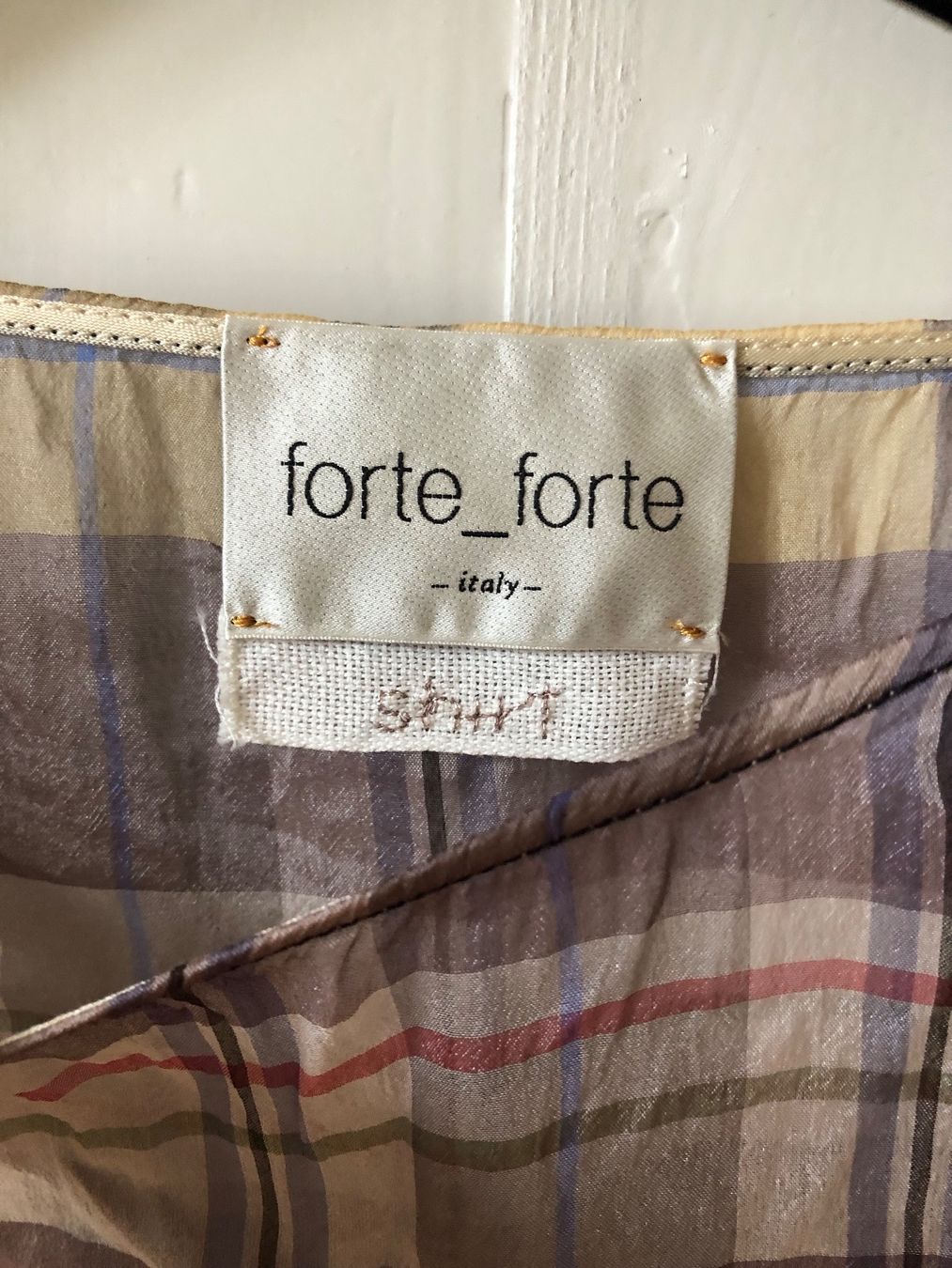Tops: Haut FORTE FORTE 38/40 soie – Neuf avec emballage d'origine à Arnex-sur-Orbe par cameleonfringant 2