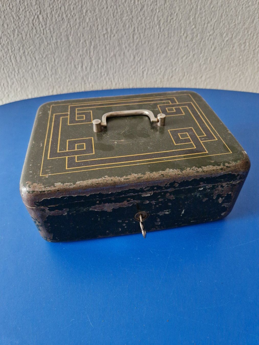 Registratore di cassa: sehr alte Geldkassette – Usato da Münchenbuchsee venduto da Aare22
