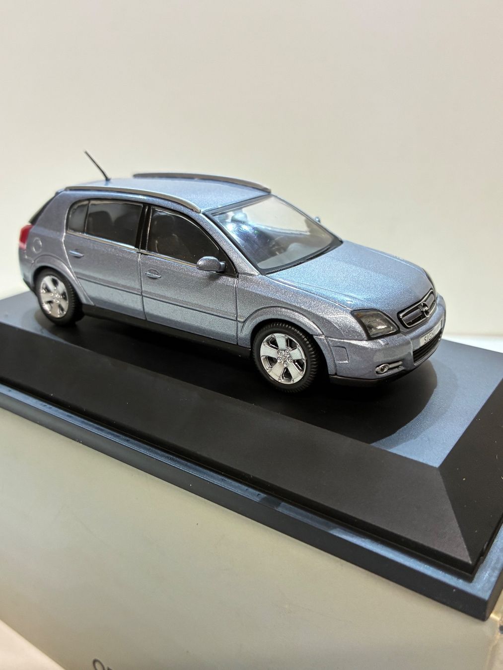 Opel Voitures modèles: Modellauto Opel Signum – Neuf avec emballage d'origine à Kräiligen par hkk 5