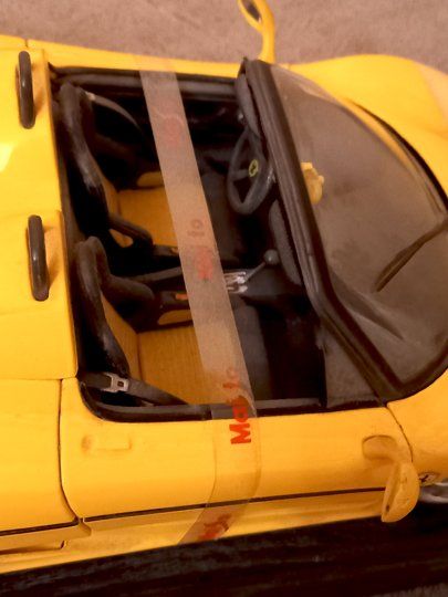 Ferrari Modellautos: Modèle réduit Ferrari Décapotable Jaune – Gebraucht aus Ponts-de-Martel von Henri-Louis 1