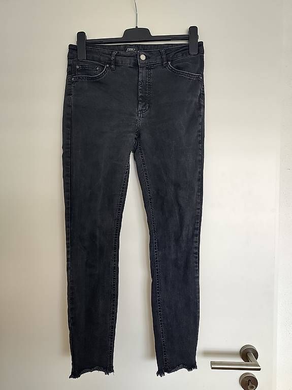Only Jeans: Jeans Slim taille haute Only taille M – Gebraucht aus Morges von L_6688