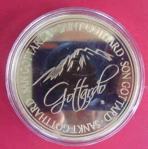 Medaglie: San Gotthardo - mit Stein - vergoldet - 50 mm - PP – Nuovo e nell'imballaggio originale da Luzern venduto da Horoskop1 2