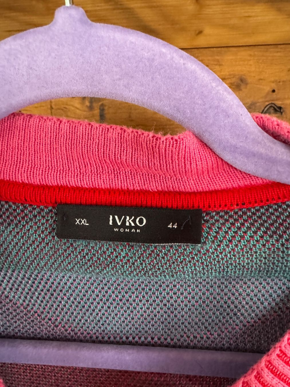 Ivko Pulls & Sweat-shirts: IVKO Strickjacke bunt gemustert, Gr. 44 – D'occasion à Zürich par yja_c5xh 1