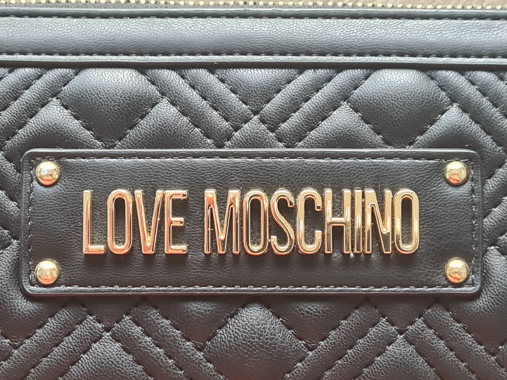 Moschino Portemonnaie: (NEUF)ORIGINAL/Porte-feuille "LOVE MOSCHINO" – Neu und originalverpackt aus Etoy von MyStyleMyMode 8