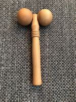 The Body Shop Massage Roller aus Holz