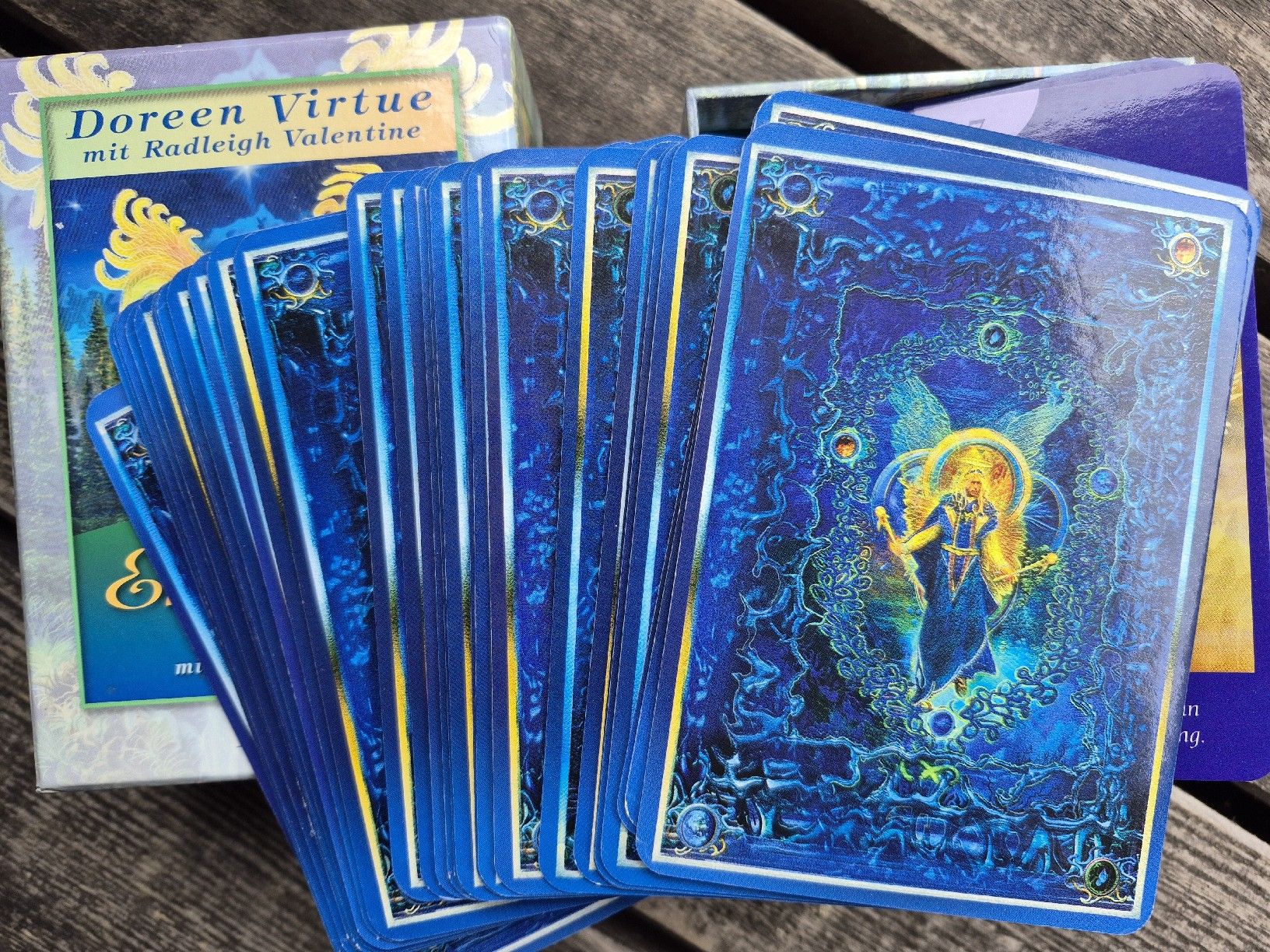 Karten: Doreen Virtue Das Engel-Tarot – Neu (gemäss Beschreibung) aus Holzhäusern ZG von ele_sfz9 1