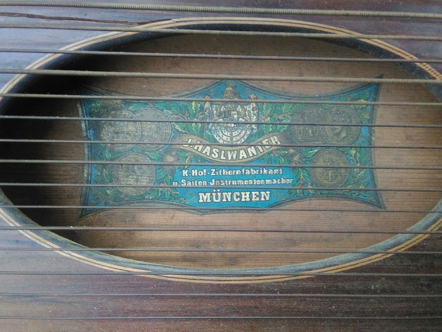 Instruments de musique: Grossi's Antike Zither von J. HASLWANTER – Défectueux à Neuenhof par elRey123 2