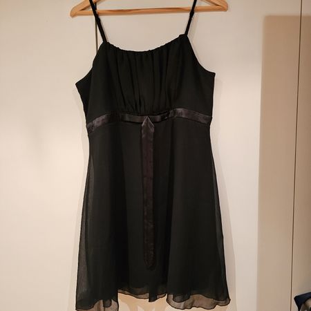 Elegantes schwarzes Sommerkleid Gr. M/L - Festlich & Leicht