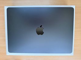 MacBook Air 2024 Midnight blue