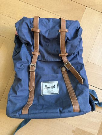 Herschel Rucksack blau mit braunen Riemen gebraucht