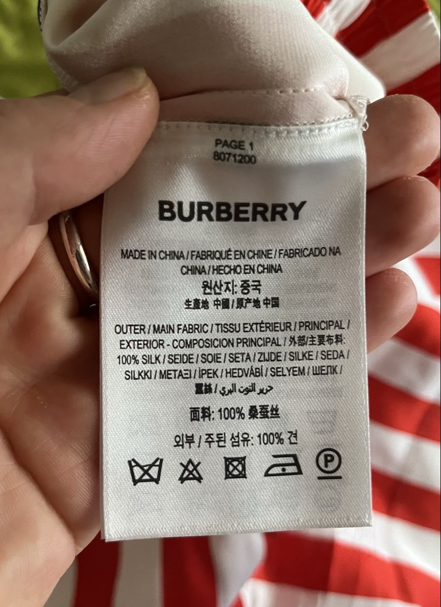 Burberry Pantalons: Burberry Seidenshorts – Neuf (Voir description) à Zürich par ra.le 3