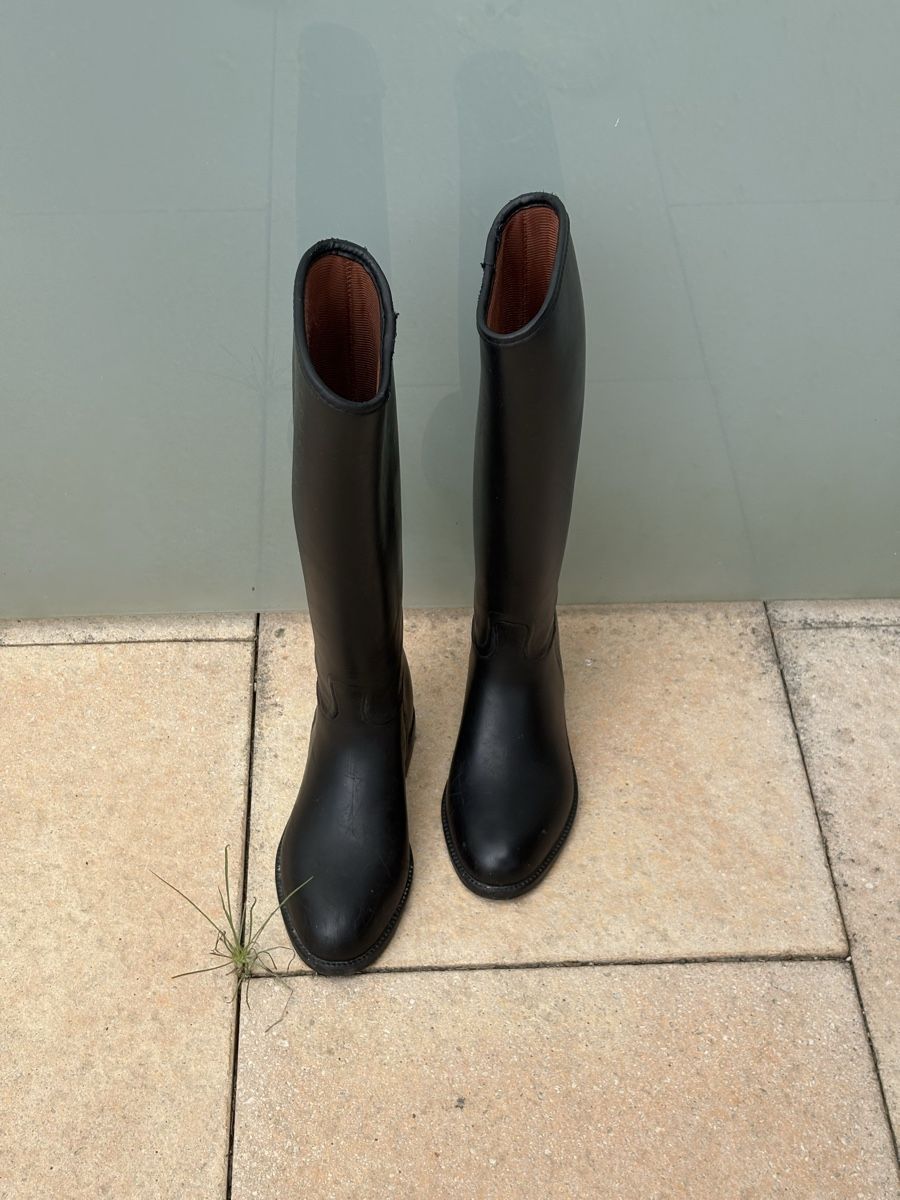 Schuhe für Jungen: Reitstiefel schwarz – Gebraucht aus Würenlos von anx.ne 1