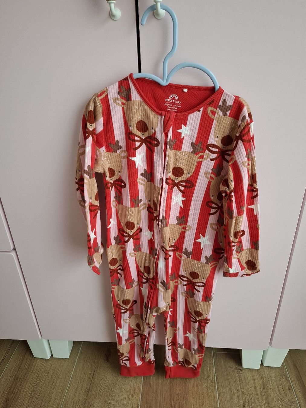 Next Kleiderpakete & -sets: Weihnachts Kinderkleider Set Next – Gebraucht aus Müllheim Dorf von nic_kd6b 1