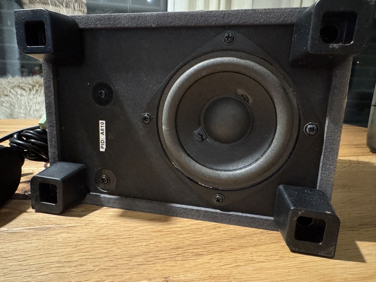 Logitech Home Cinema: Logitech Lautsprecher/ Boxen ab 1.- – Usato da Thürnen venduto da ilfuoriclasse 2