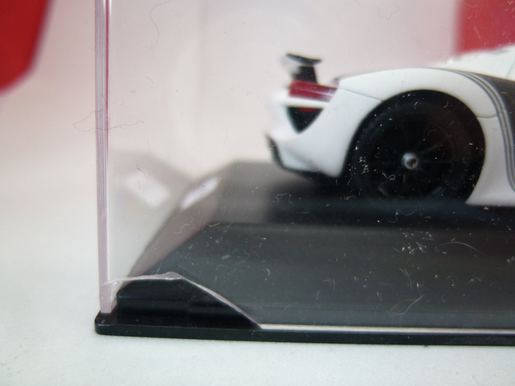 Spark Modellini d'auto: Porsche 918 Spyder Prototype - MARTINI ! ltd von SPARK !! – Usato da Reiden venduto da Aston2 4