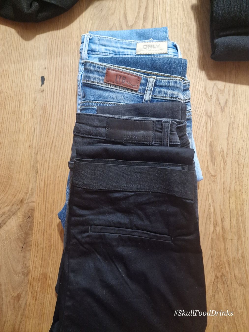 Lotti di vestiti: Damen Kleiderpaket Gr. S – Usato da Aeugstertal venduto da Salentino_Fuso 3