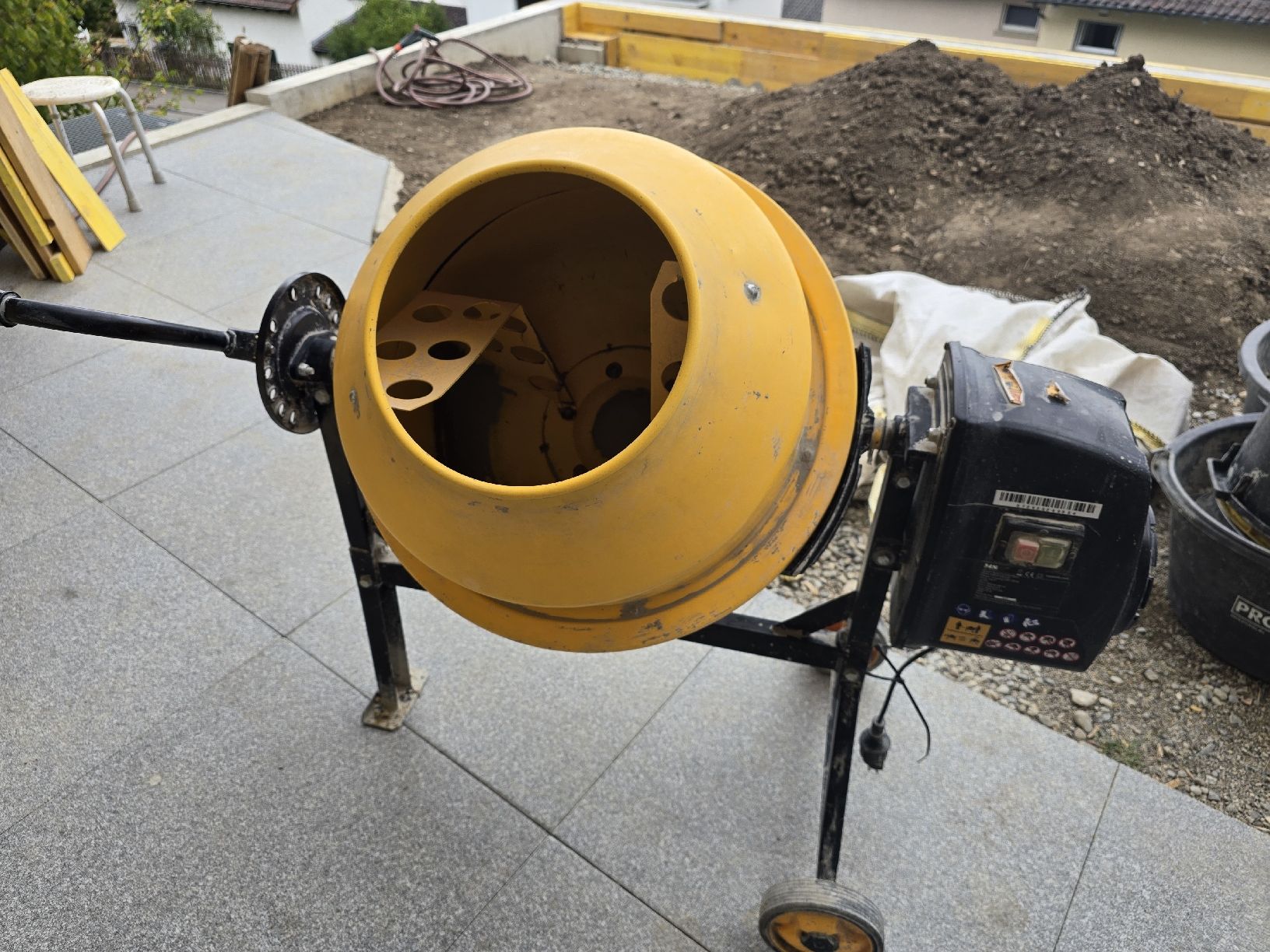 Toutes les machines: Betonmischer  – D'occasion à Neuhausen am Rheinfall par Ortex 1