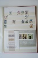 Briefmarken: Album mit 32 Seiten