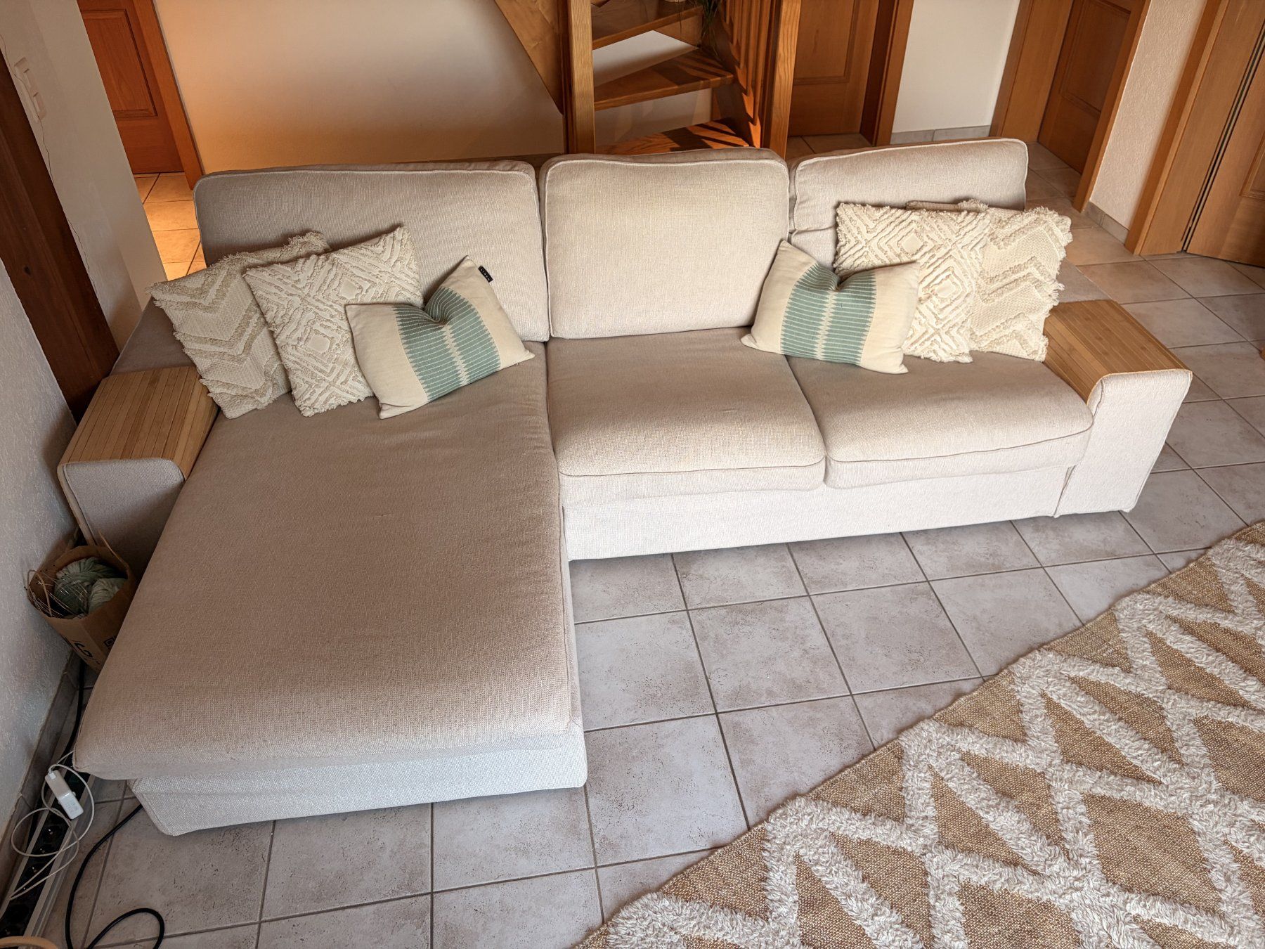 Ikea Divani: IKEA KIVIK Ecksofa mit Récamiere – Usato da Merlischachen venduto da j.streiff 1