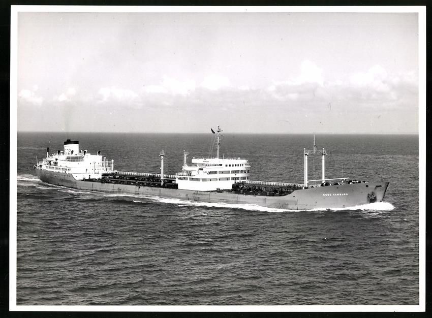 Fotografie & Manifesti: Fotografie Tankschiff / Tanker Esso Hamb – Usato da Berlin venduto da bartko-reher