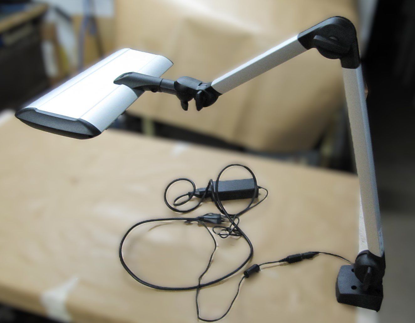 Lampade: Waldmann Gestängeleuchte Werkstattleuchte LED – Usato da Seedorf BE venduto da bkcrea