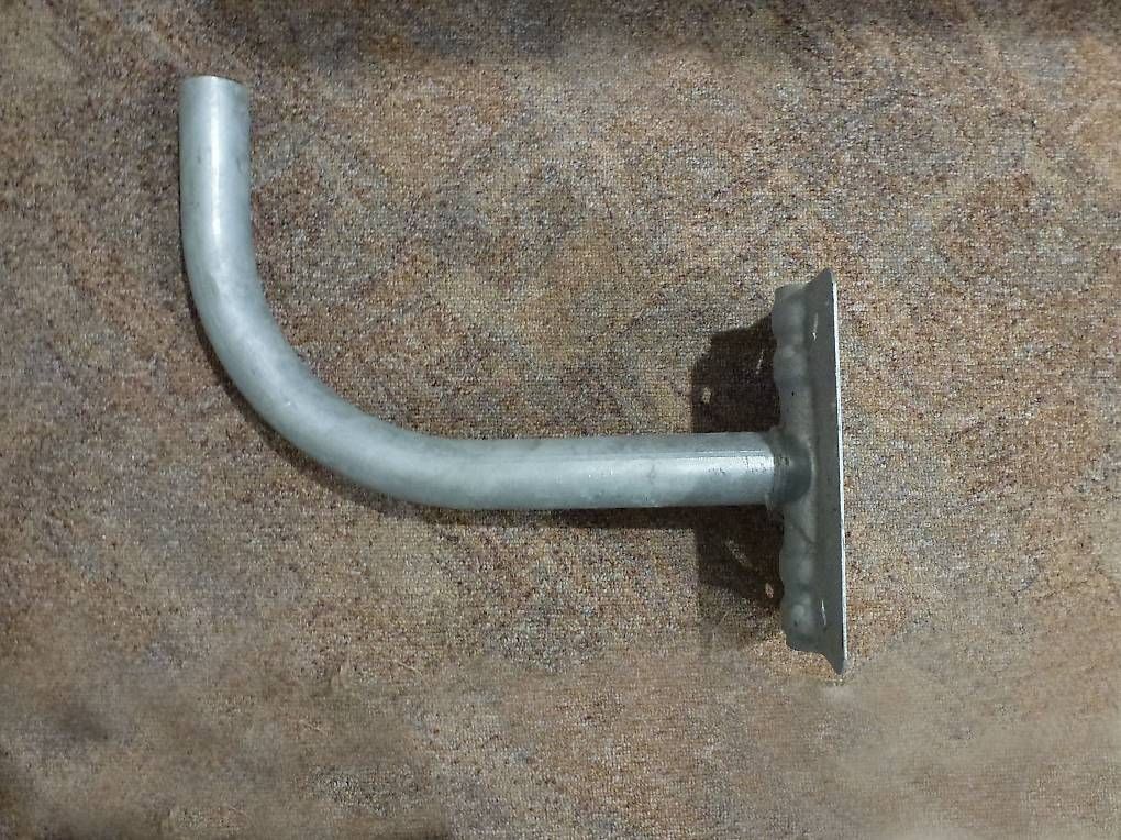 Wandhalterungen: SAT Schüssel Wandhalter (Bogenförmig) – Gebraucht aus Löhningen von Wunderfitz5