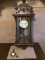 Wanduhr aus Holz über 100 Jahre alt aus Familienbesitz