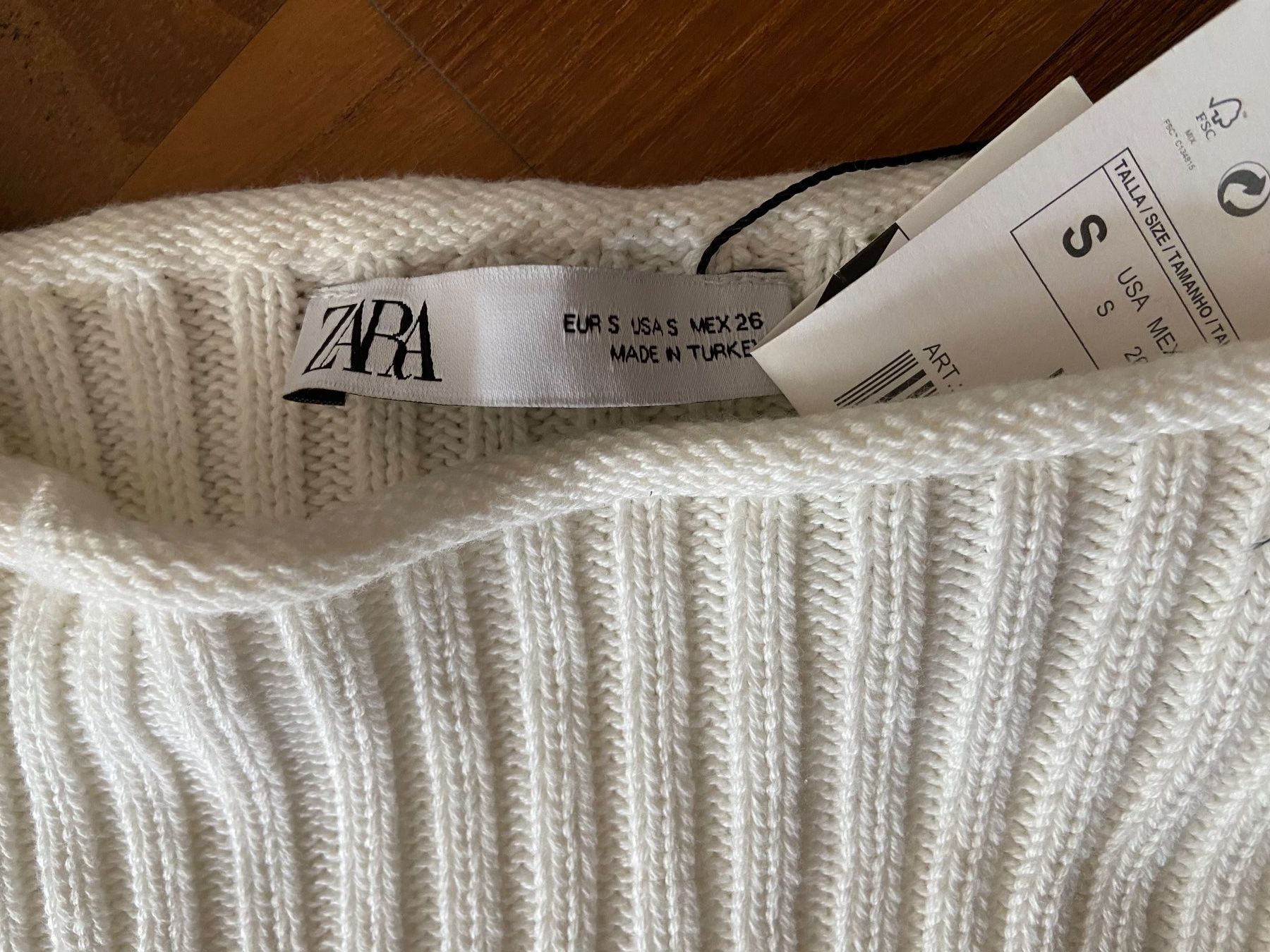 Zara Tops: Zara Top – Neu (gemäss Beschreibung) aus Unterengstringen von bar_rh5f 1
