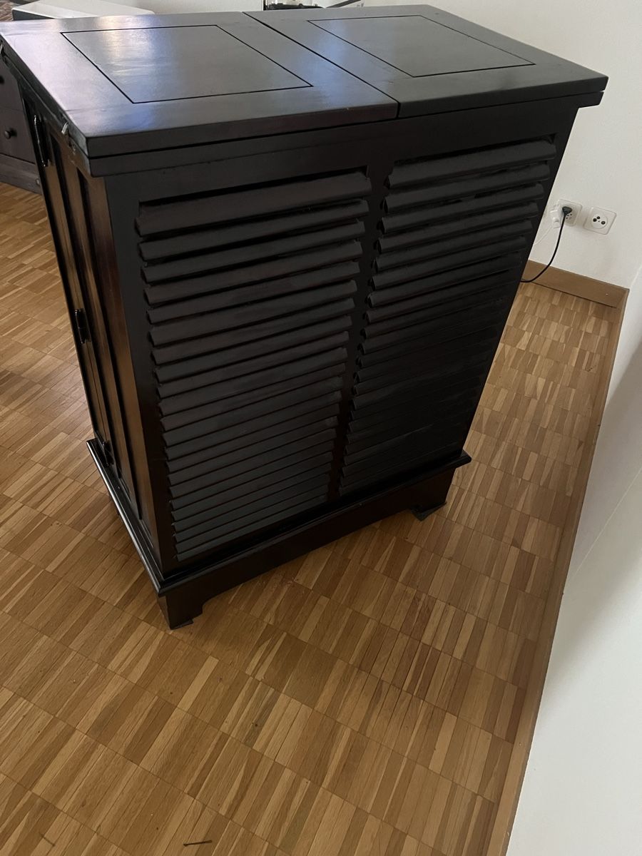 Maisons du monde Allestimento di negozi e stand fieristici: Barmöbel / Barschrank Massivholz – Usato da Unterengstringen venduto da cck_ 8