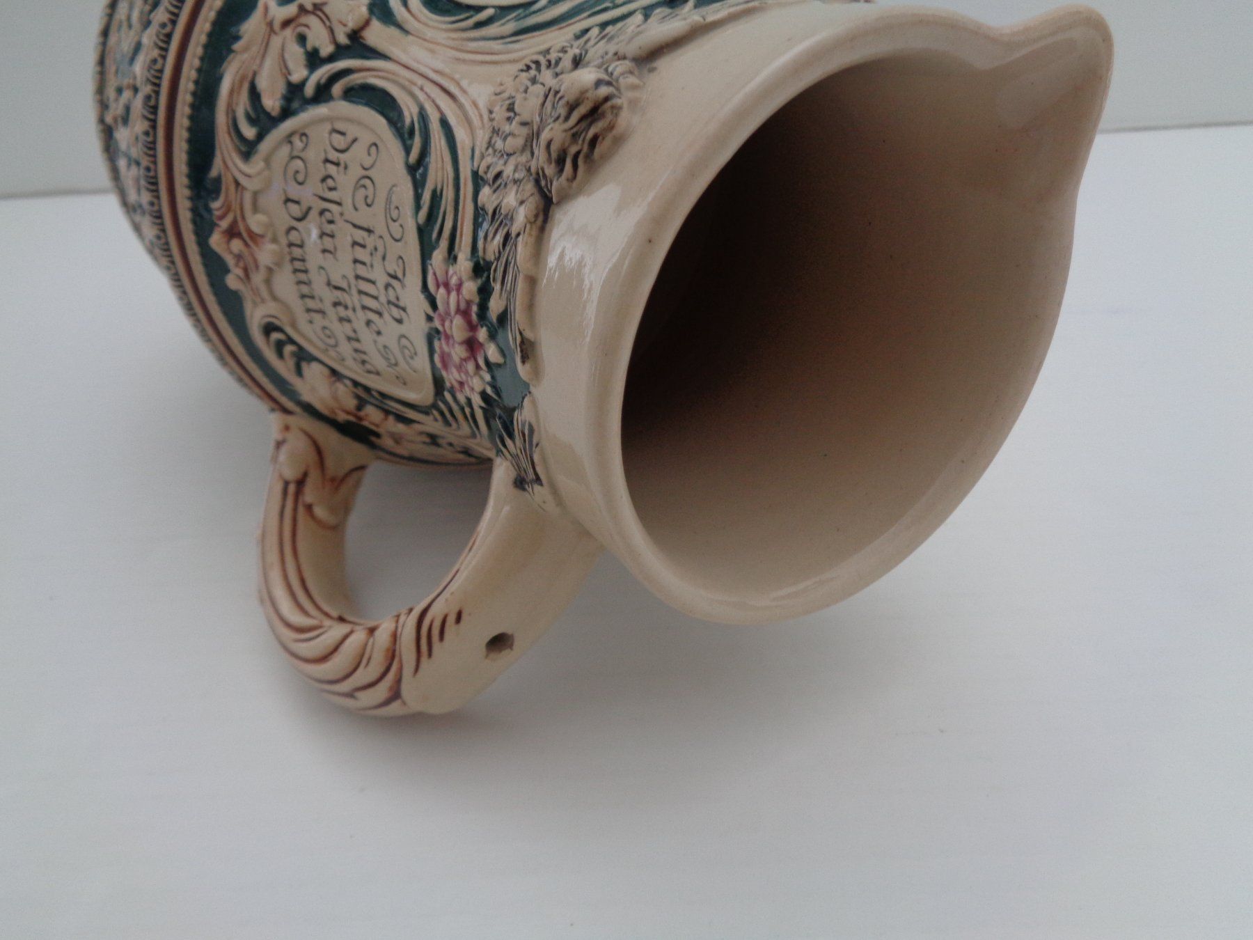 Caraffe: Alter Keramikkrug mit Engel Relief - 2.7 Liter – Usato da Chur venduto da omonia 5