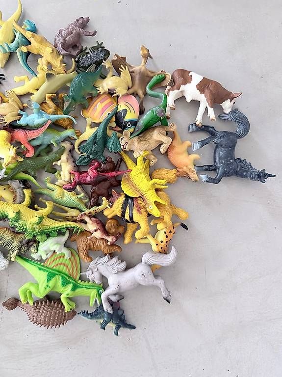 Spielzeuge: Tierfiguren-Sammlung verschiedener Tiere – Gebraucht aus Ebikon von immo-th 3
