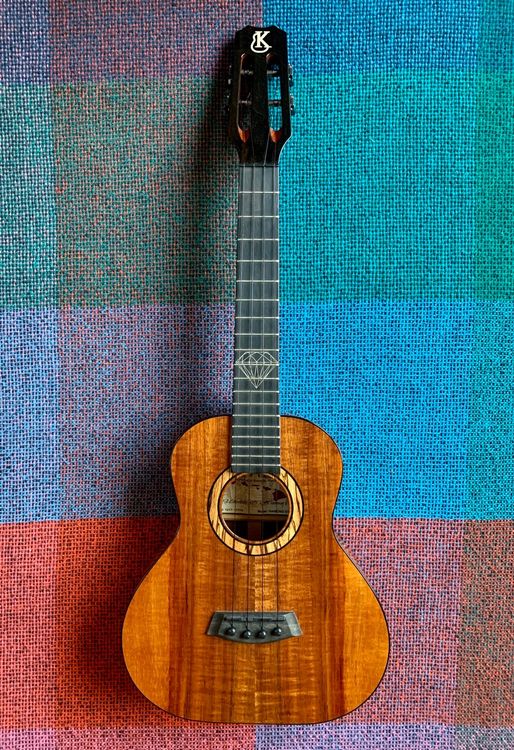 Kanile`a Ukulele Super Tenor Diamond ein Traum aus Hawaii Kaufen