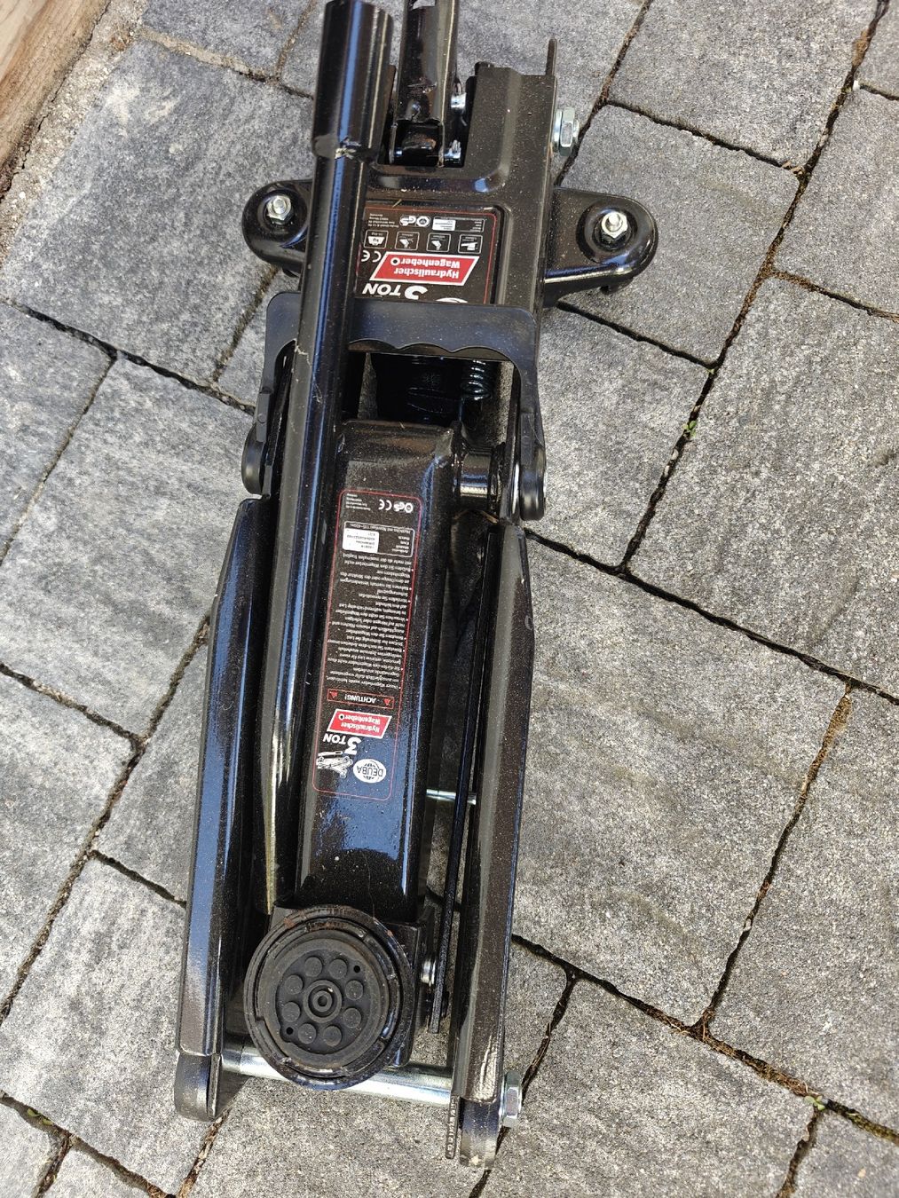 Tutti gli attrezzi: hydraulischer wagenheber – Usato da Basel venduto da Lotsofprosecco