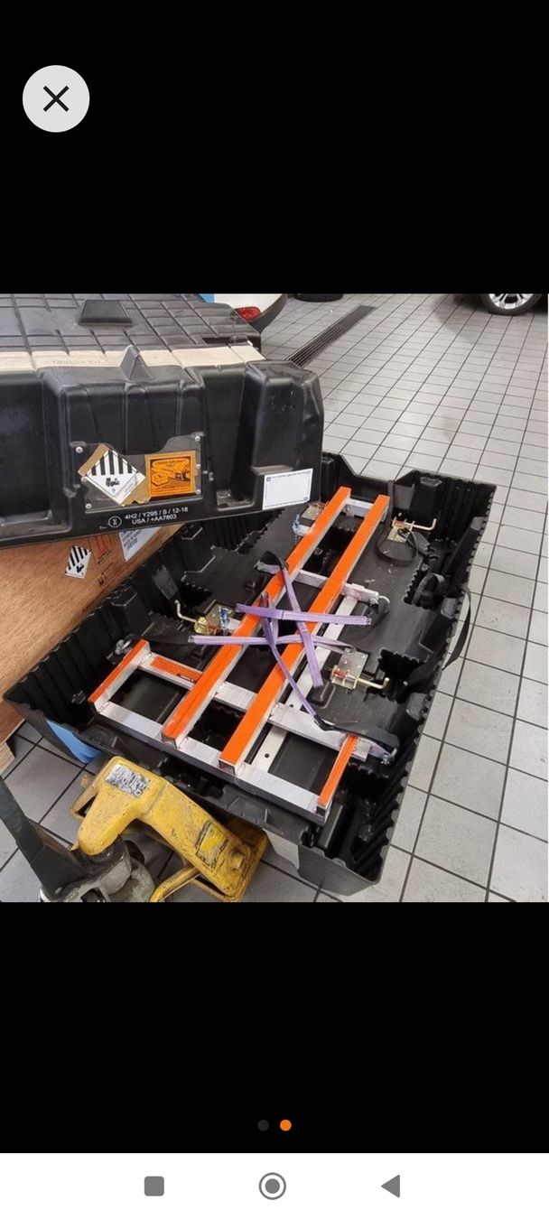 Tutti pezzi di ricambio auto: Transportbox Batterie – Usato da Aarburg venduto da mat_66gq