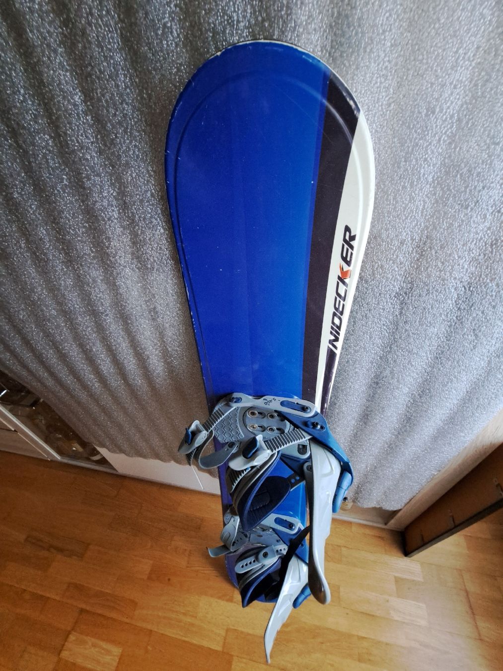 Nidecker Board: Nidecker Snowboard 150 cm – Usato da Morens FR venduto da Kiscica 9