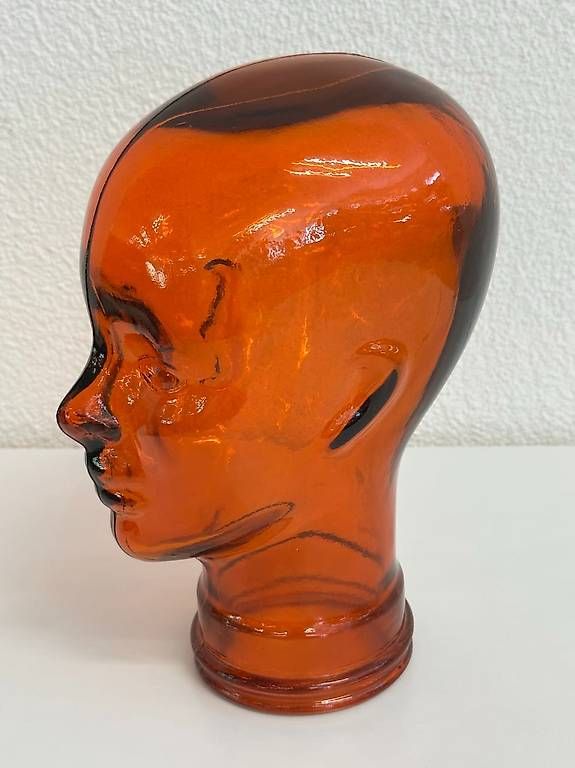 Sculture & Statue: Vintage Glasmannequin Kopf in Orange – Usato da Obernau venduto da Arche_Noah_Brocki