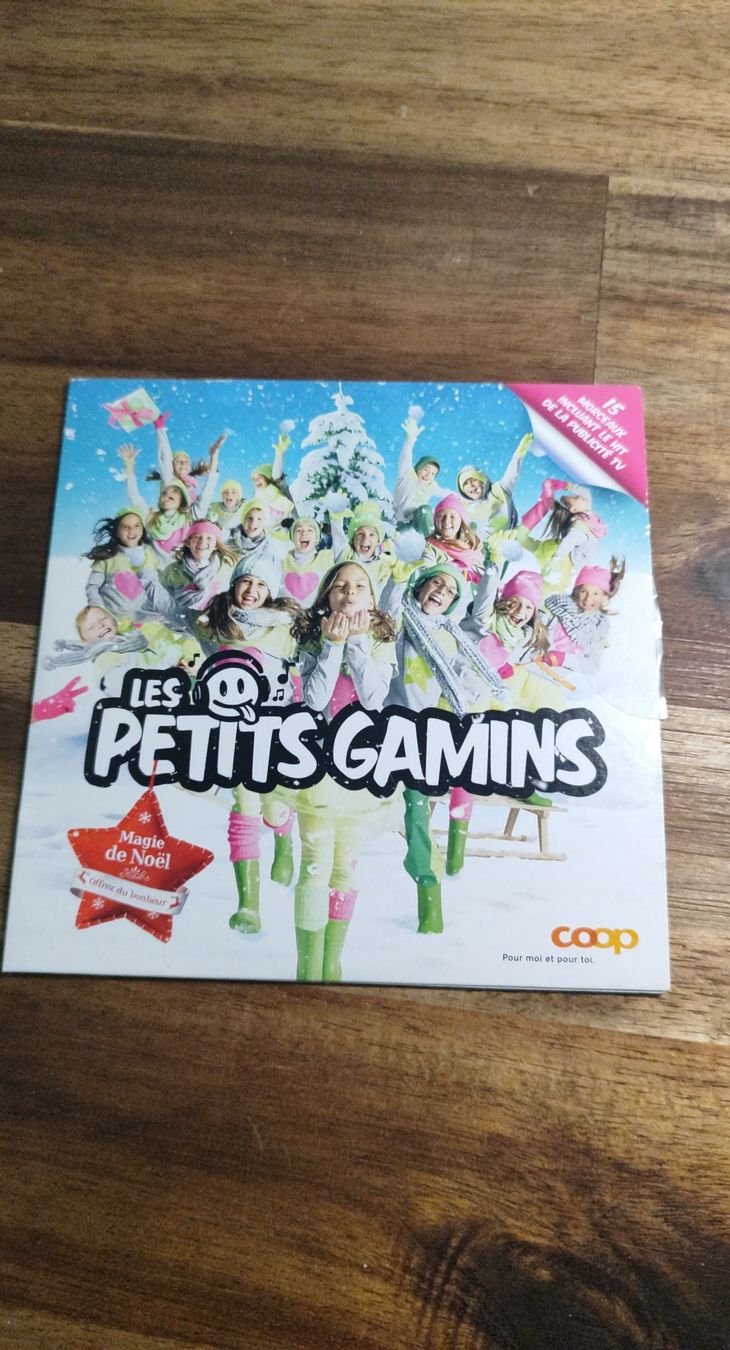 CD: CD Les Petits Gamins - Magie de Noël – Usato da Vétroz venduto da mrcl01