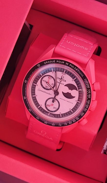 Swatch Orologi: Moonswatch Edition Mission to the pink Omega Rose (Neuf) – Usato da Bursinel venduto da Rolesor
