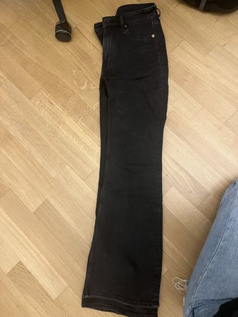 H&M Jeans schwarz Denim Grösse 38 guter Zustand