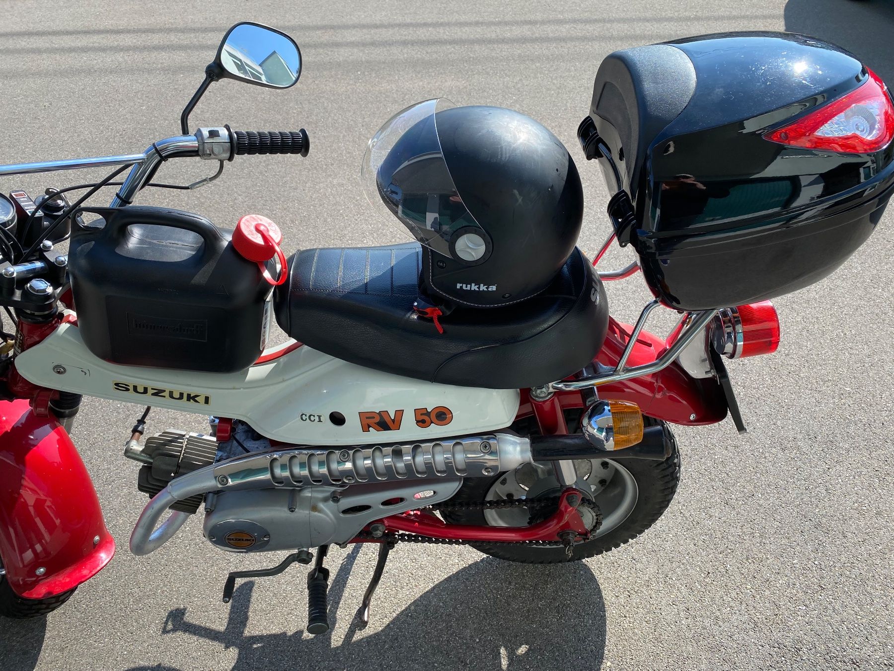 Suzuki Strasse: Zusuki RV 50 Olttimer – Gebraucht aus Oberrieden von Lapro