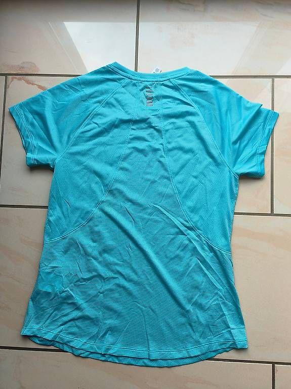 Under Armour T-shirt: T-shirt Running – Usato da Grône venduto da mmaye 1