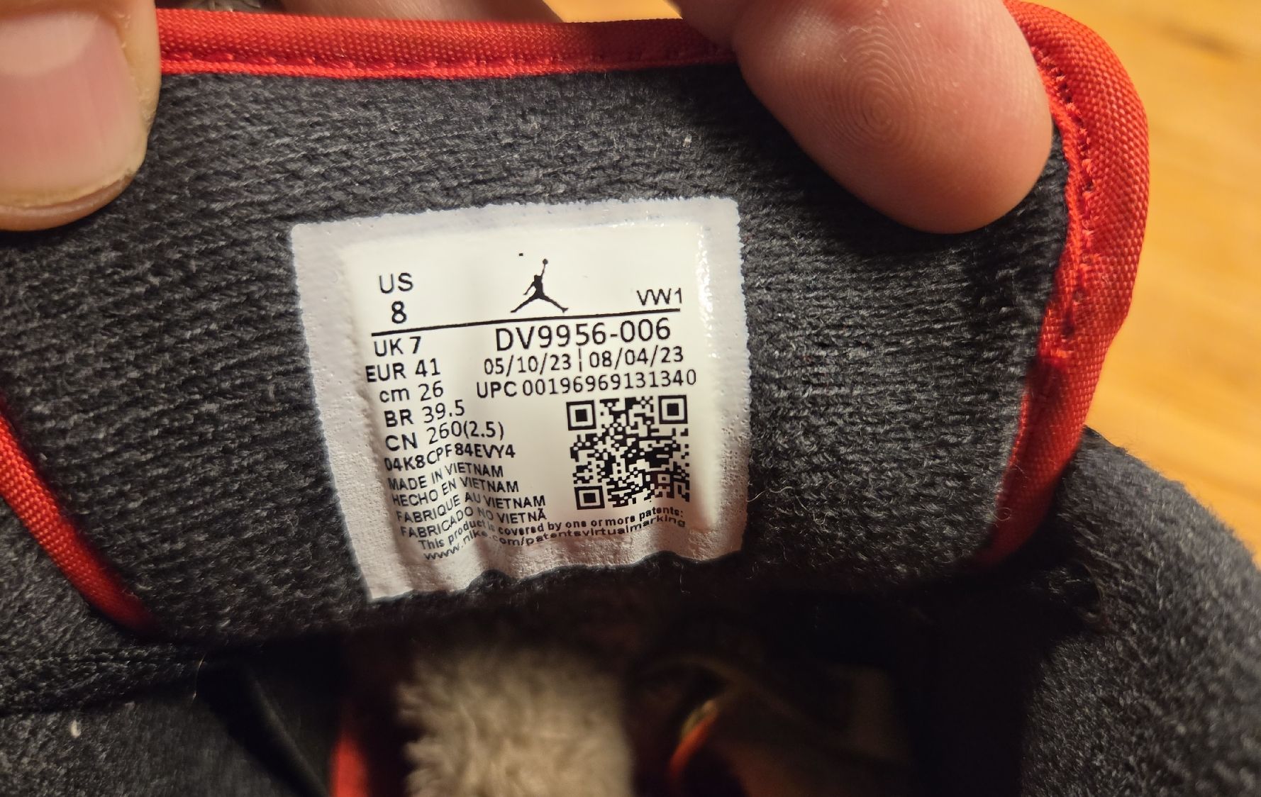 Jordan Scarpe da uomo: Jordan 2 Gr. 41 . Gucci Farben – Usato da Hinwil venduto da Nicen 2