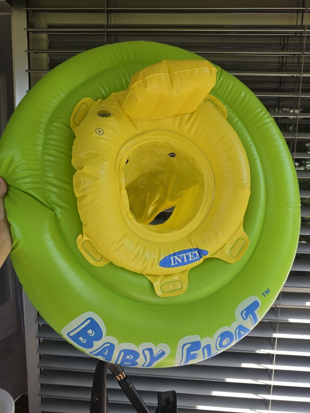 Schwimmringe: Set: Baby Float + Rettungsweste – Gebraucht aus Murten von vip_2j6r 3