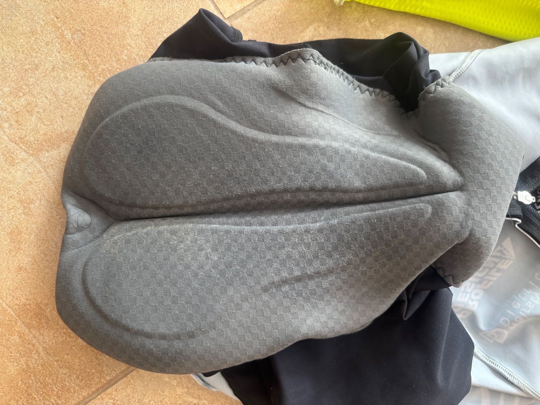 Maillots de corps & Pantalons: Zeitfahranzug – D'occasion à Bauma par Savannah1 3