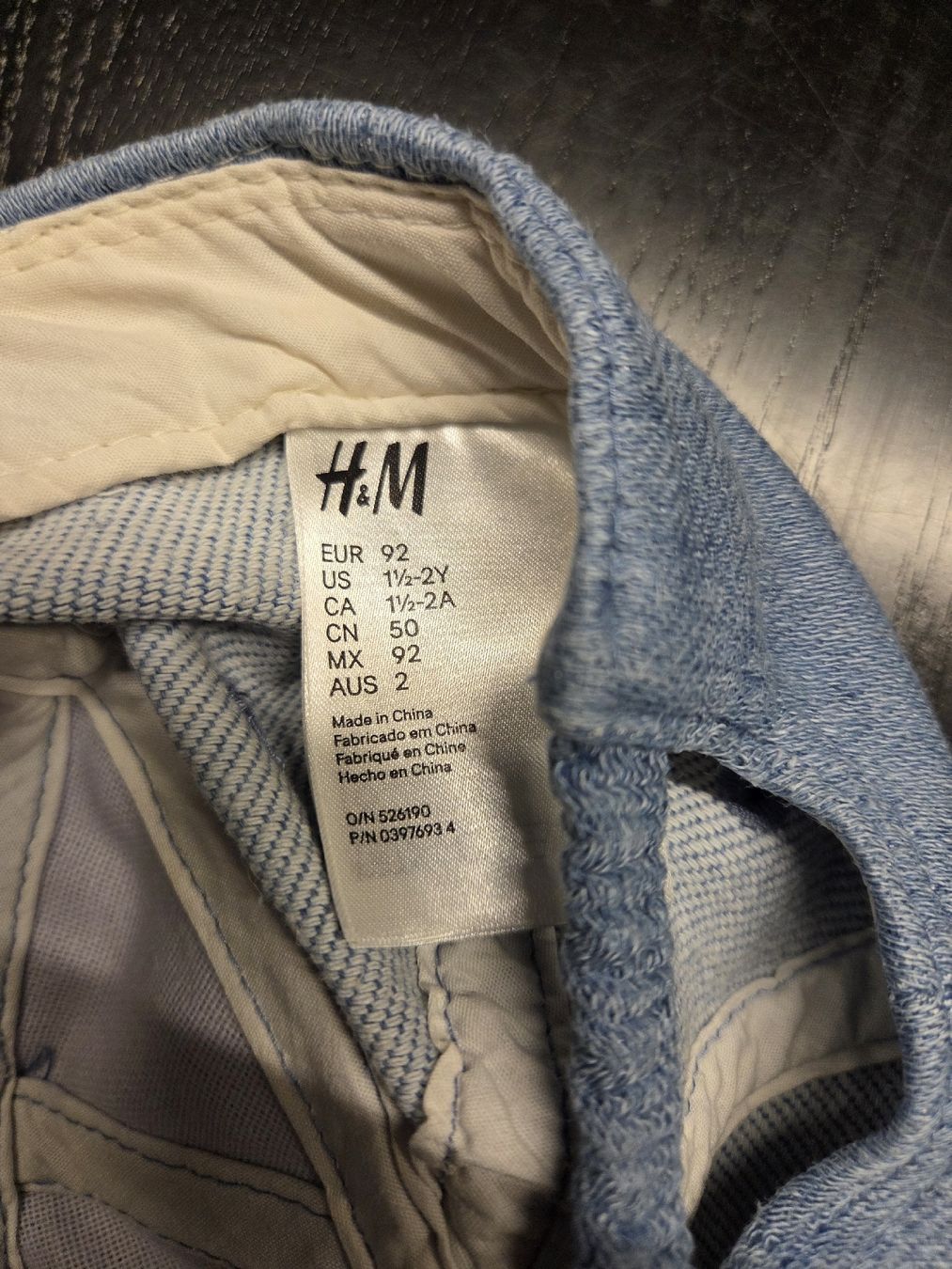 H&M Altro abbigliamento per bambino: Lässiges Denim Cap Gr. 92 – Usato da Zug venduto da dhs87 1