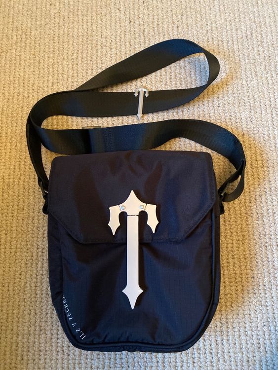 Trapstar Cobra T Bag Black/Silver Kaufen auf Ricardo