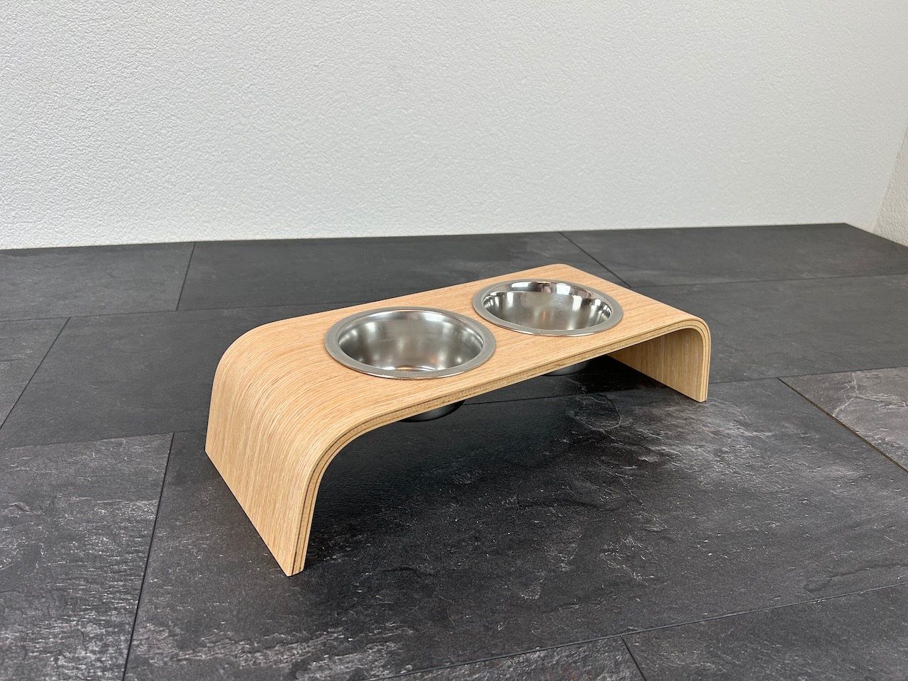 Mangimi: Futternapf Eiche mit 2 Näpfen Hund Katze PFOTE® – Nuovo e nell'imballaggio originale da Sirnach venduto da XELOonlineGmbH 2