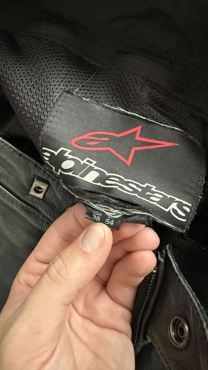 Alpinestars Completi: Alpinestars Lederkombi Grösse 54/52 – Usato da Horw venduto da ankt53 3